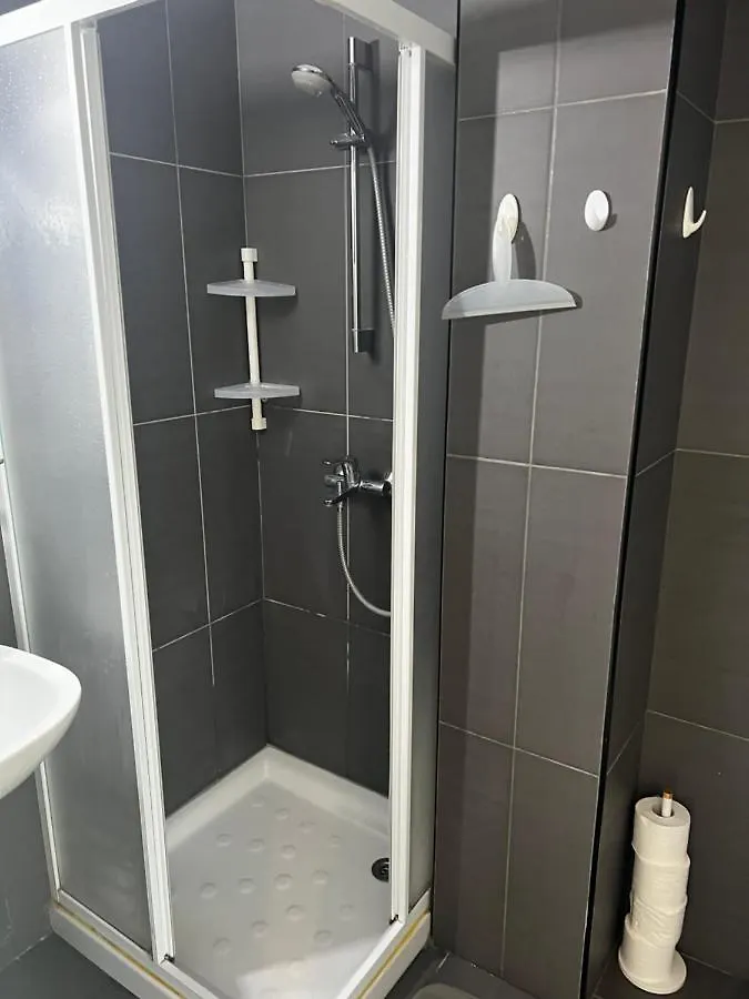 Sea Side Apartment And Pool Protaras